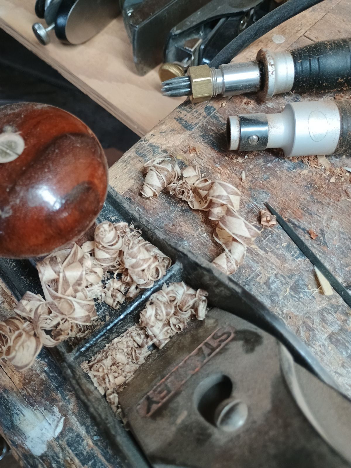 more_shavings.jpg.253f018369b45b6de863a3b7774fe6c7.jpg