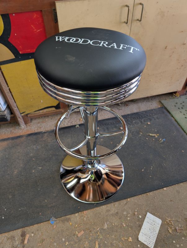 stool1.thumb.jpg.0d22e12e85707d621316f033e7751097.jpg