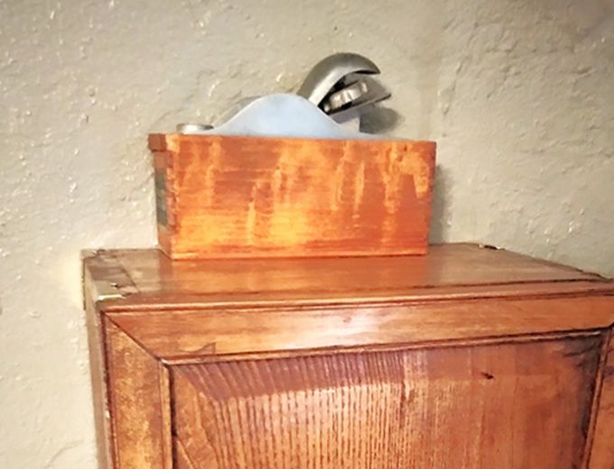 DVDCaseFinaleaccentpiece.jpg.51cb1e14104af7248e6de09279519b7f.jpg