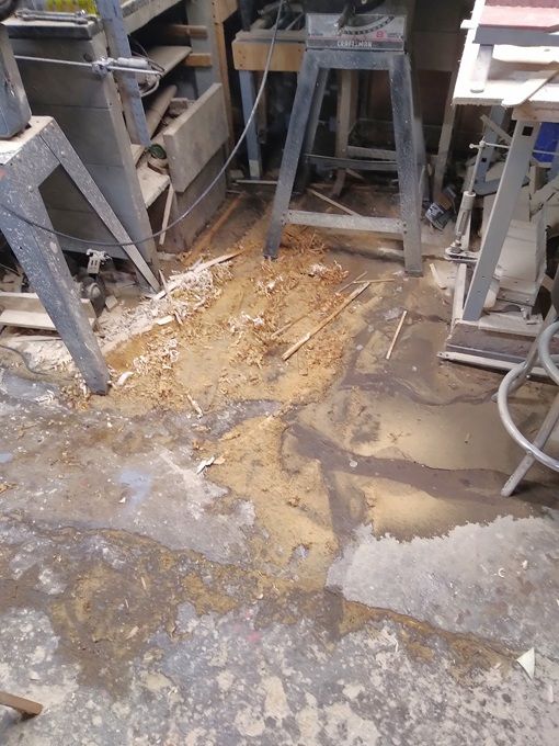 DungeonCreekwetfloor.jpg.af365b750e5638a665543118fc876d88.jpg