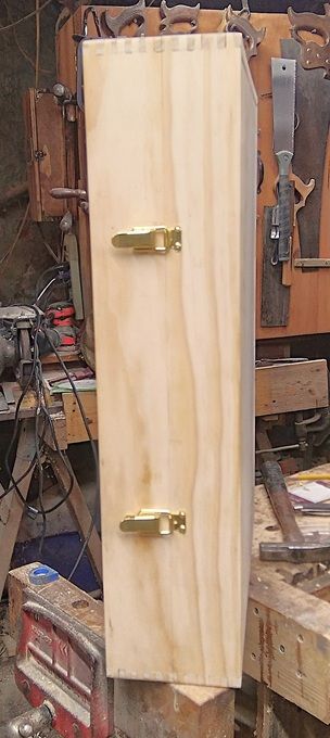AToolCabinettaskslatchesinstalled.jpg.f529b3cf1a8af86390ddc3ae66b71c2f.jpg