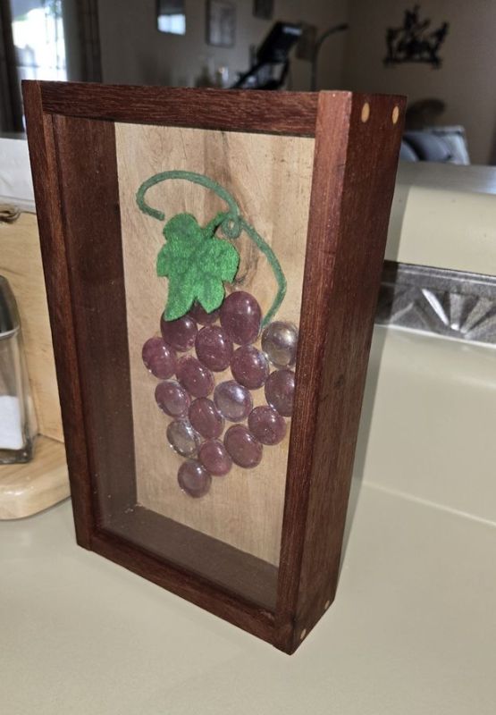 Grape-2.thumb.jpg.d98ac8bdf6bfc750a0cc903b2b49347a.jpg
