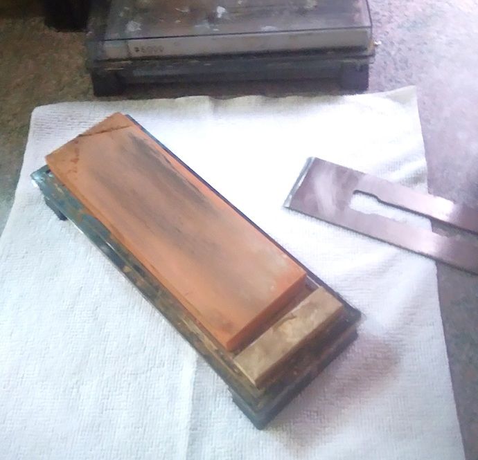 VBPlanesharpeningfirststone.jpg.83a87a38b9e1cde7659c1ee7794c77d6.jpg