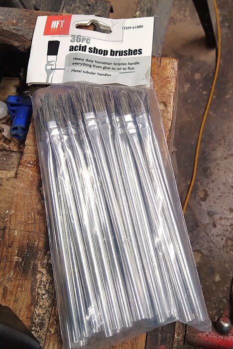 Sept_Proj.Buildadrawergluebrushesready.jpg.392dc310c2a3a1e4273489ece996c382.jpg