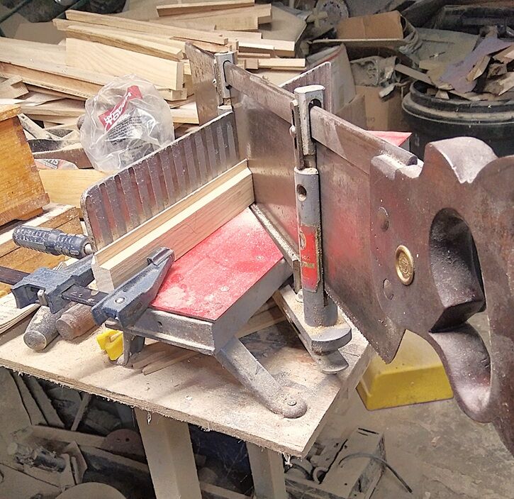 DECLumberBasemitersaw.jpg.20fa1ac20f7a0345c6a31989467542d5.jpg