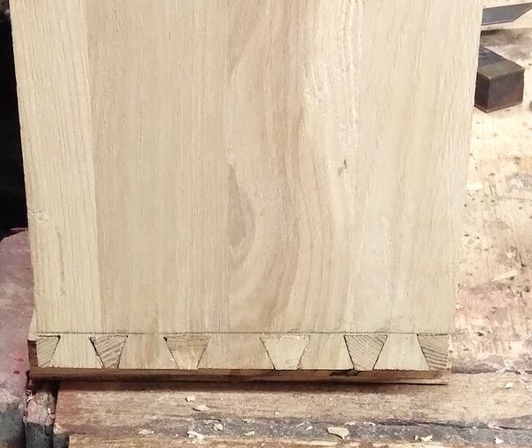 DEC Lumber, Dovetail 2, tails fitted  .jpg