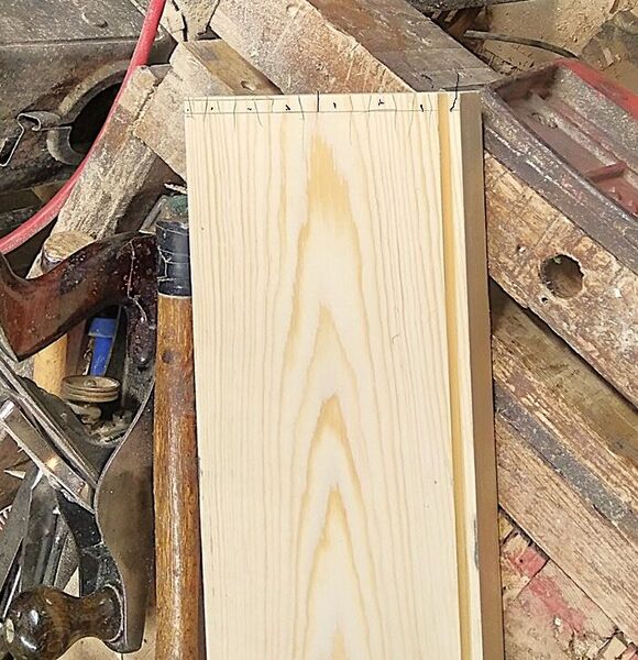 MAR 25, dovetail work, middle drawer started  .jpg