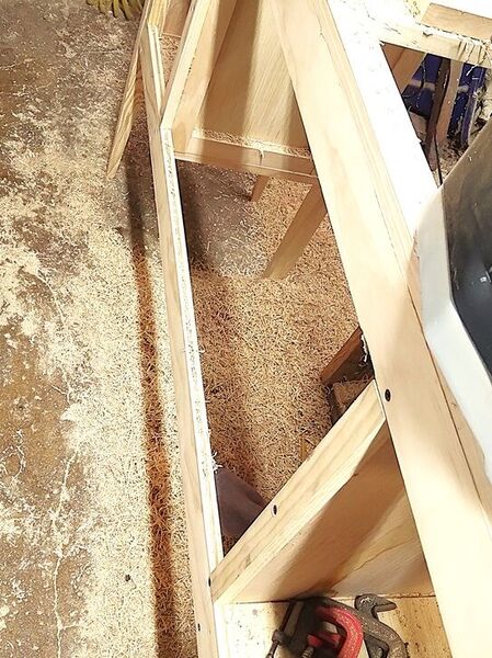 MAR 4 planer,  messy floor  .jpg