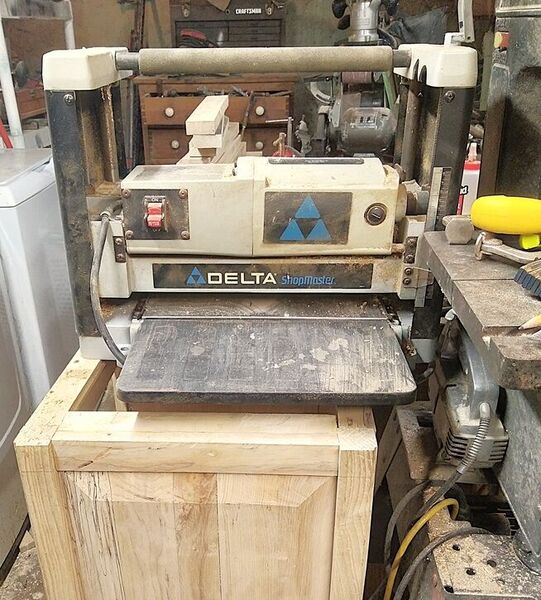 MAR 4 shopping, old planer, Delta   .jpg