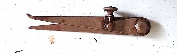 Barn Sale APR, Day 2, Small dividers  .jpg