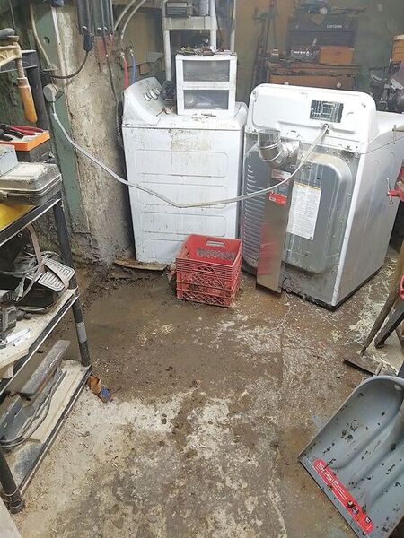 Basement, Part 2, cleaning things out  .jpg