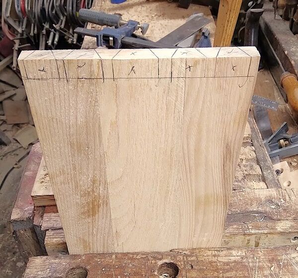 DEC Lumber, Dovetail 2, X marks waste  .jpg