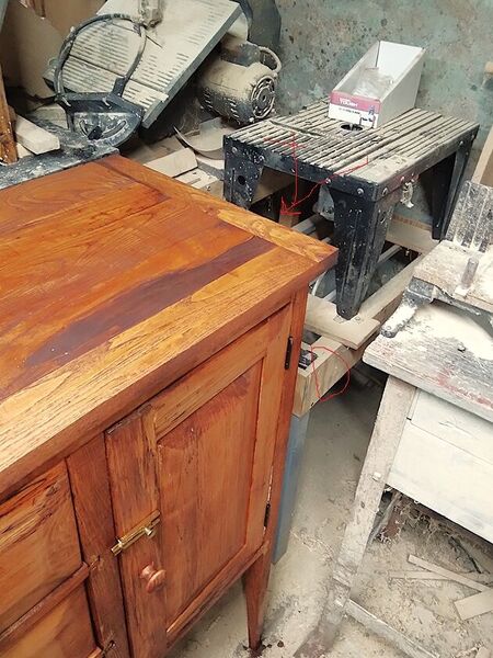 Laundry Room 30, Stained, need to get in here  .jpg