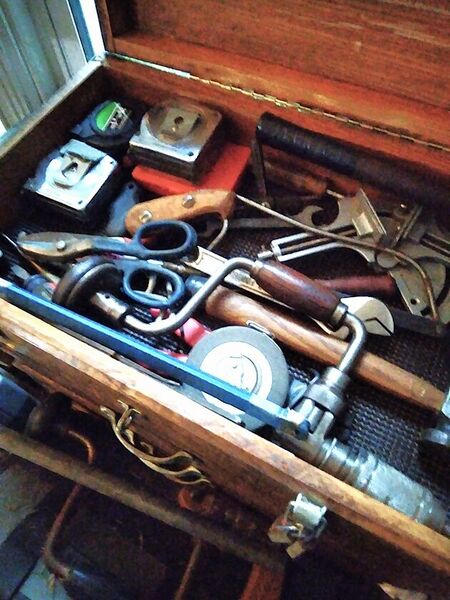 27 May, Tool clutter,  details  .jpg