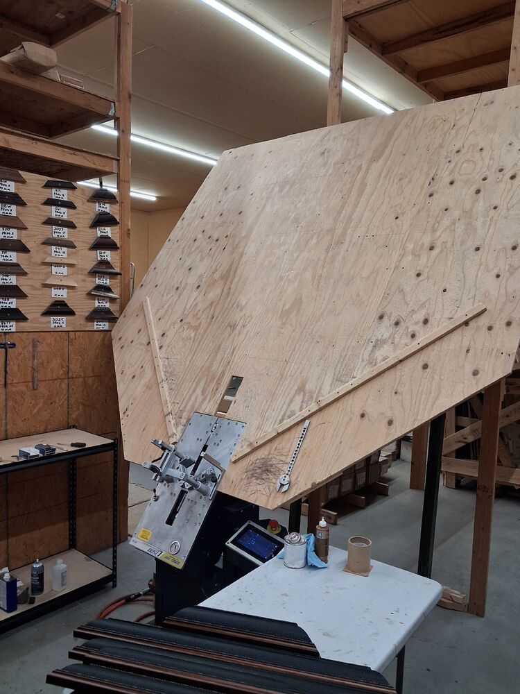 Xtra large support table with french cleat
