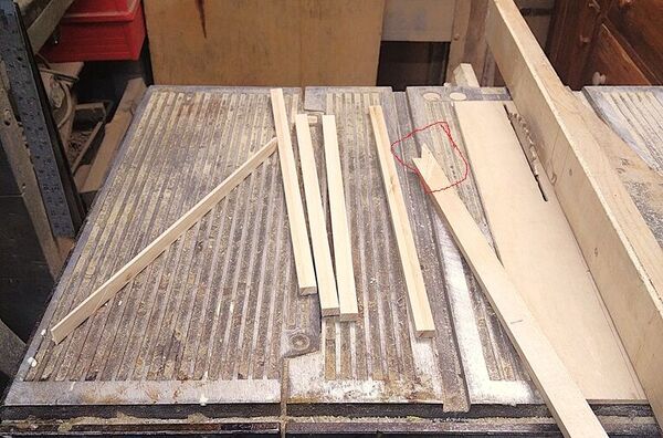 Thin Board Proj., tablesaw, making slips  .jpg
