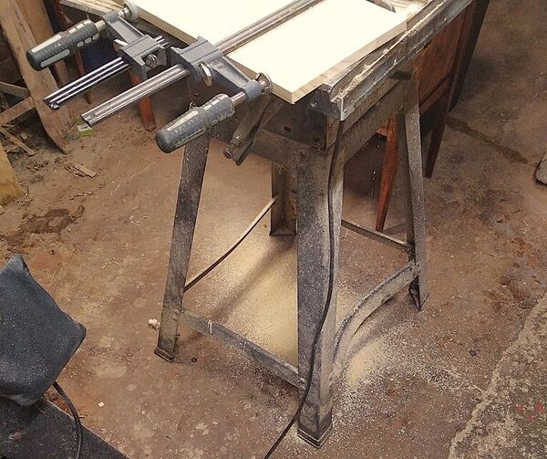 Thin Board Proj., tablesaw, messy   .jpg