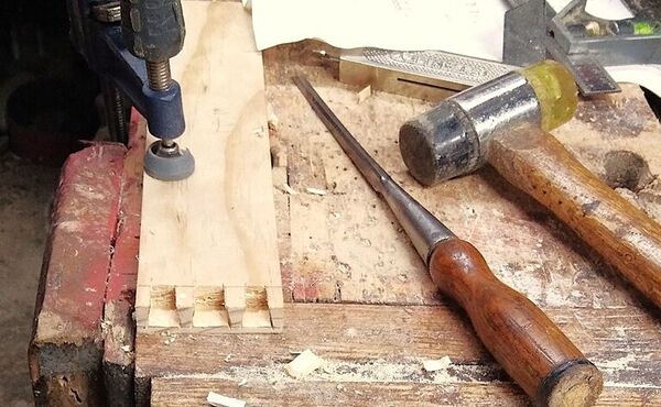 Thin board proj., Drawer 101, chisel work  .jpg
