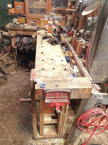 Thin board  proj., drawer work, cleared off  .jpg