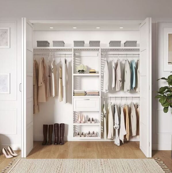 closet layout.JPG