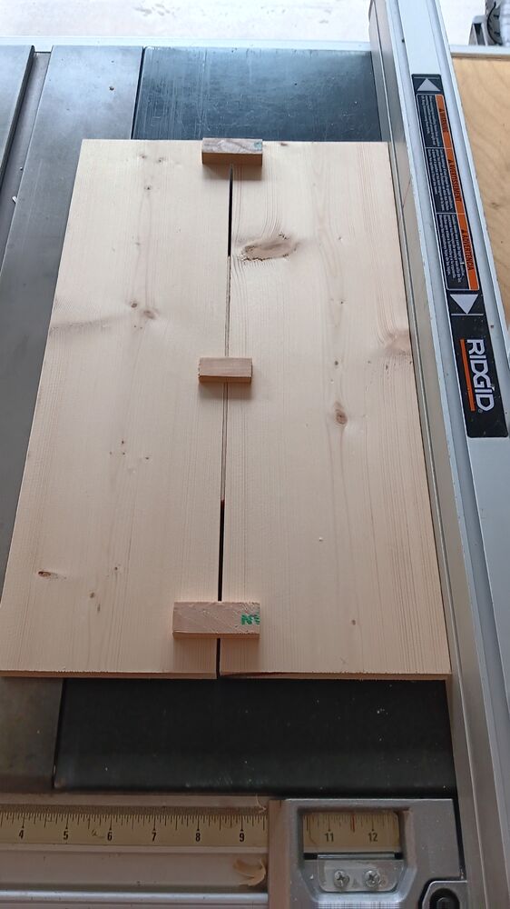 One way to joint board edges on a tablesaw