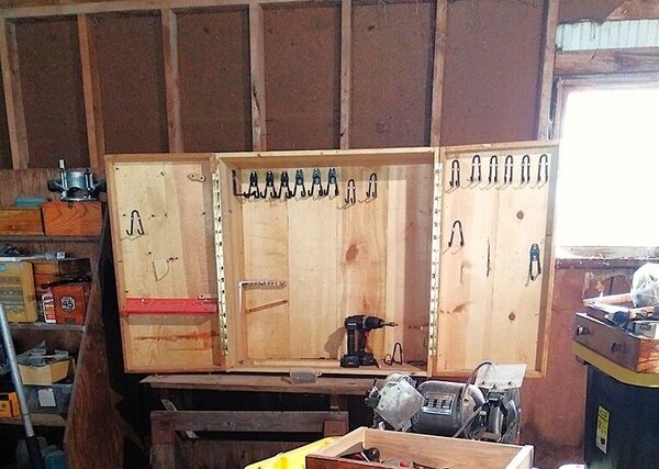 10 AUG, hanging some doors  .jpg