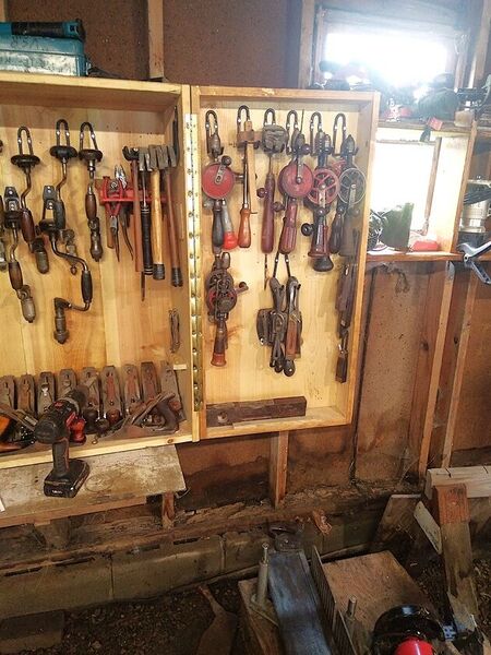 15 AUG, new shop, loaded up  .jpg