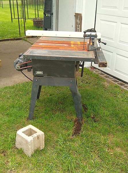 19 AUG, Tablesaw delivery  bent a leg.jpg