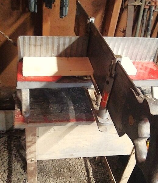 26 Aug, Shelf work, cordless mitre saw  .jpg