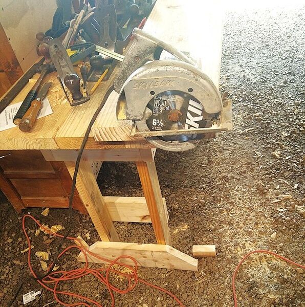 26 Aug, Shelf work, trim saw  .jpg