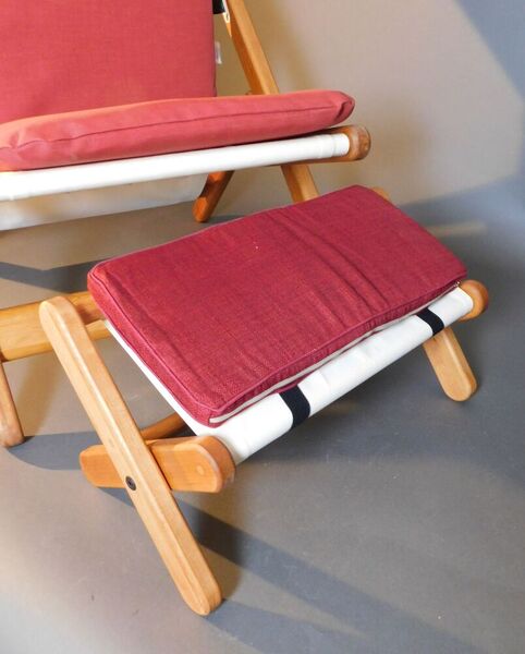 with cushion 1.jpg