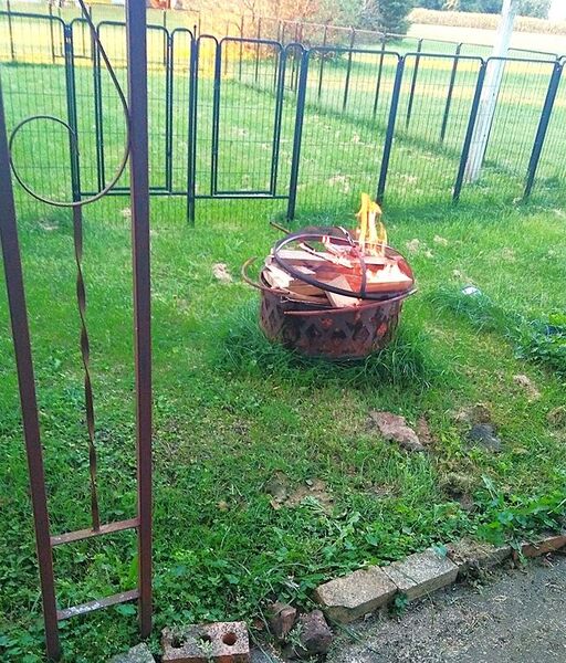 14 Sept., 1st Fire Pit  burn, slow start  .jpg