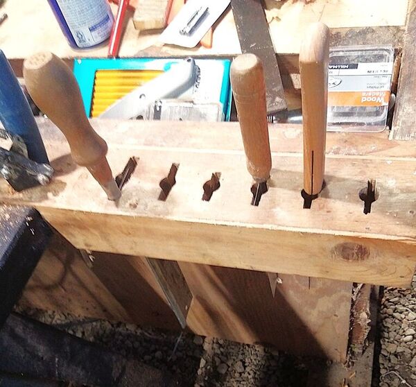 2 Sept., Small saw holders  .jpg