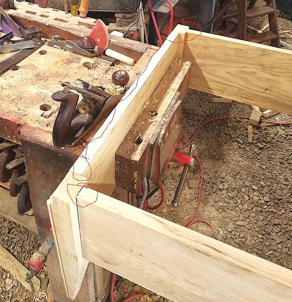 Coffee Table Proj., Lid Install, leveling the top  .jpg